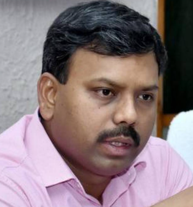 Witness in the Corridors Bureaucracy News: R. Venkatesh Kumar IAS, has been  transferred as Kalyan Karnataka Regional Board, Government of Karnataka.